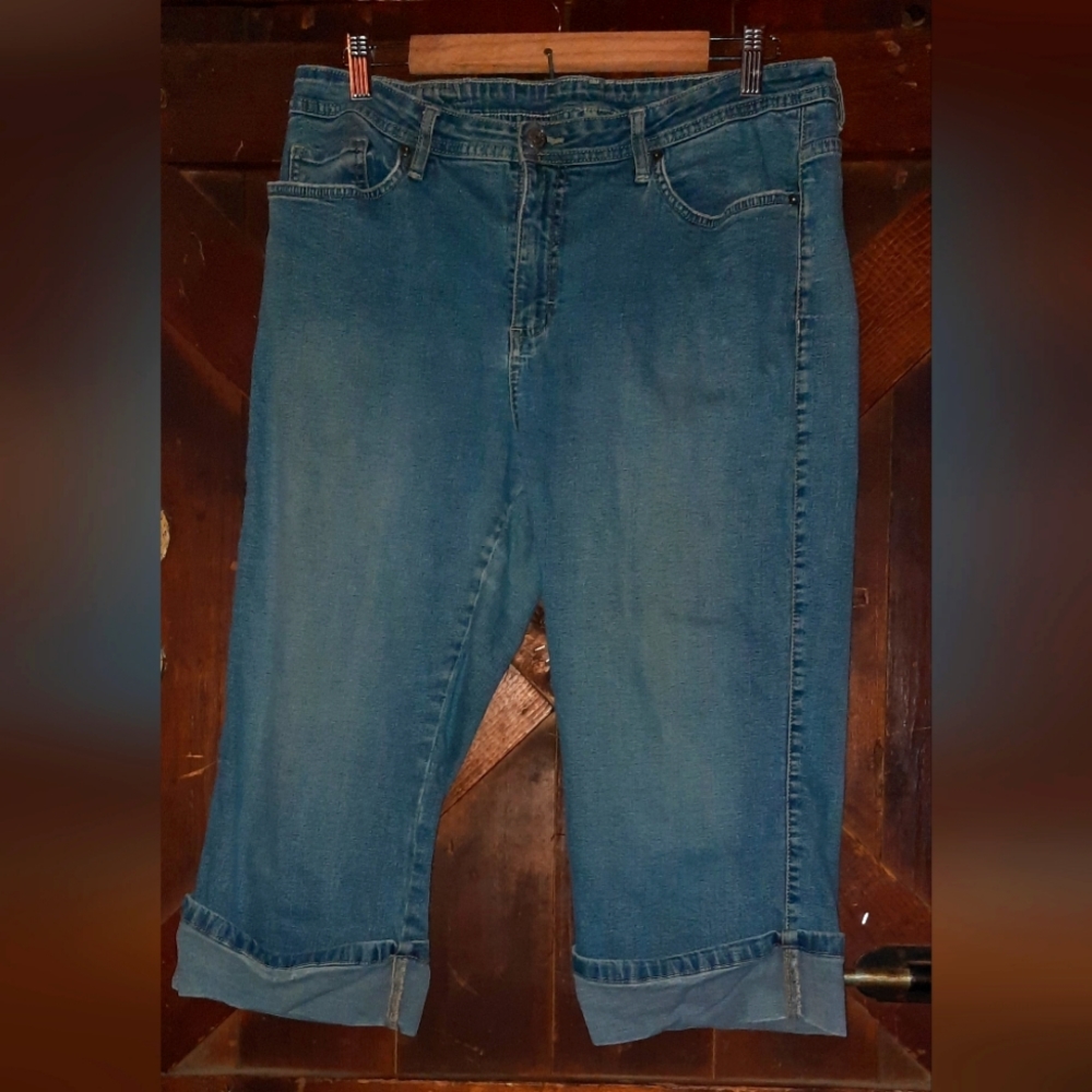 🍀3/15 Rolled Up Cropped Jean's